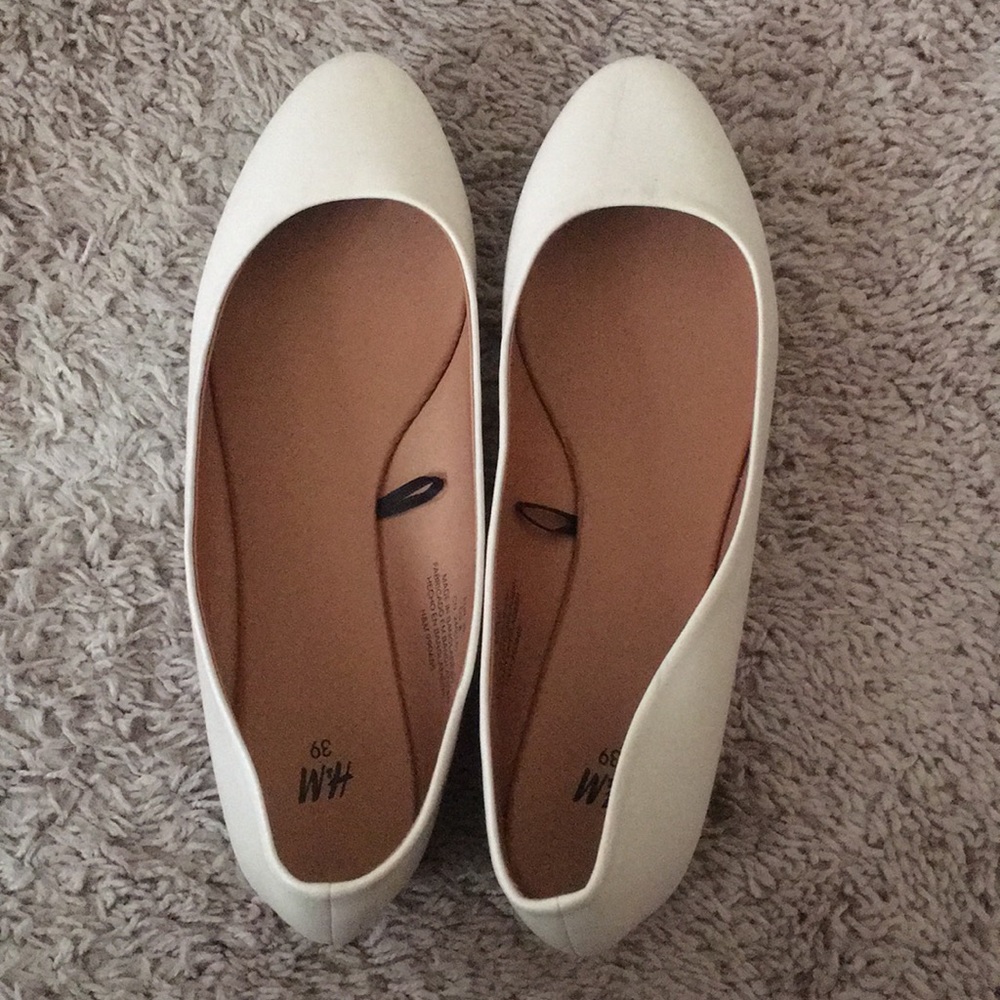 White flats from H&M